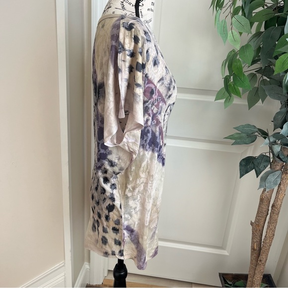 Mandee Short Sleeve Animal Print Rhinestone Sheer Top Cream & Gray Sz L - Picture 7 of 14